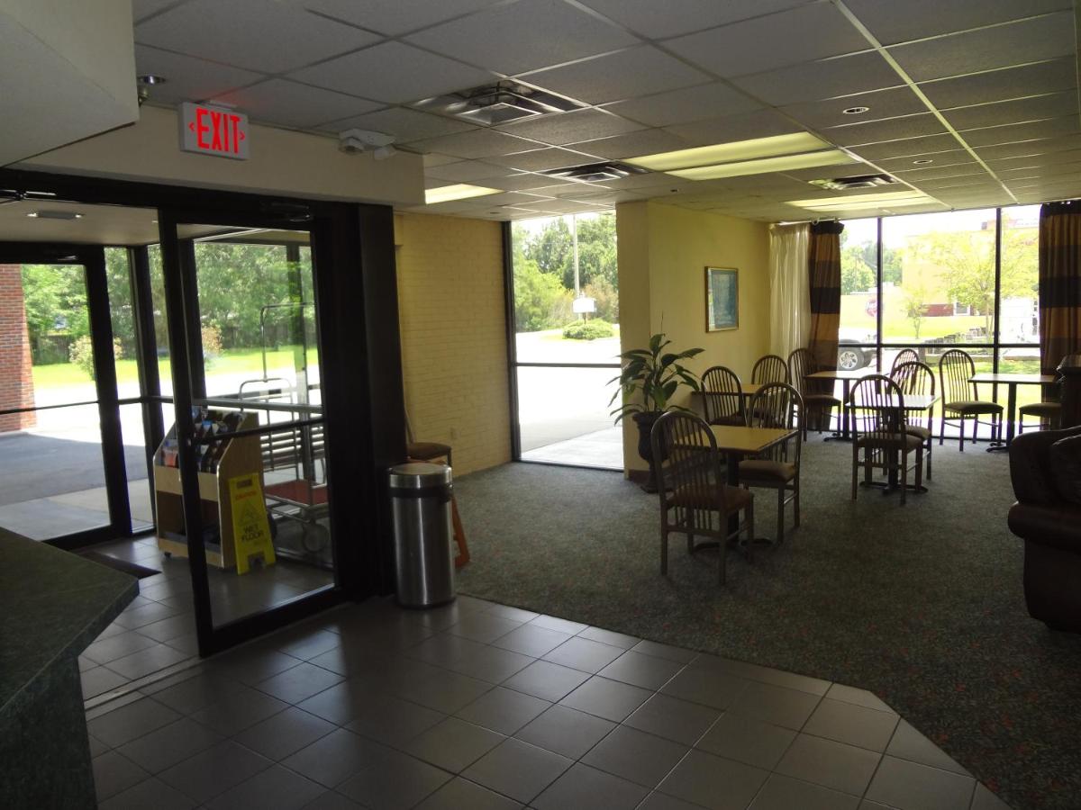 Best Inn Formerly Known as M Star Hotel — photo 7