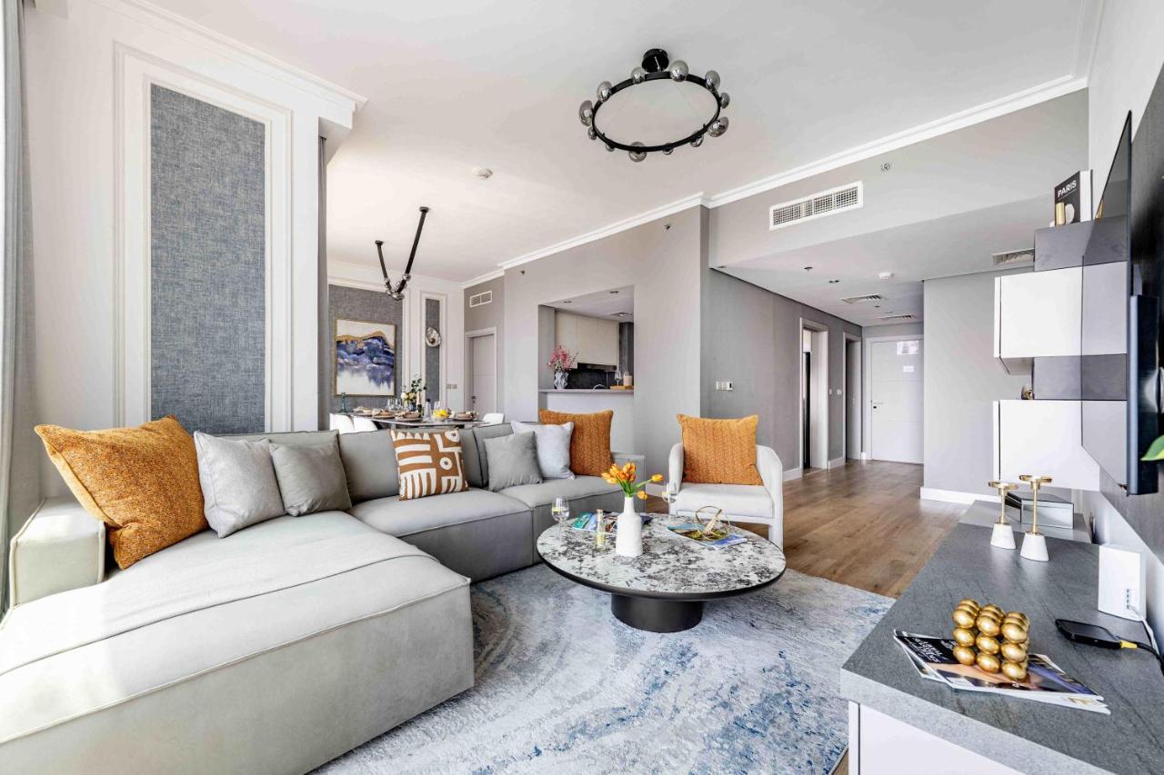 Frank Porter - Burj Vista 1 - 2