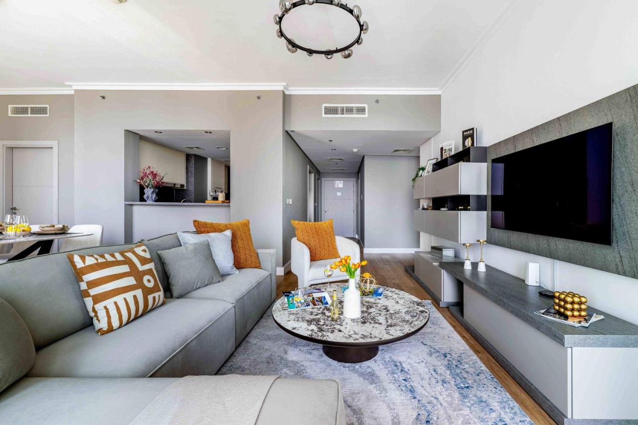 Frank Porter - Burj Vista 1 - 5