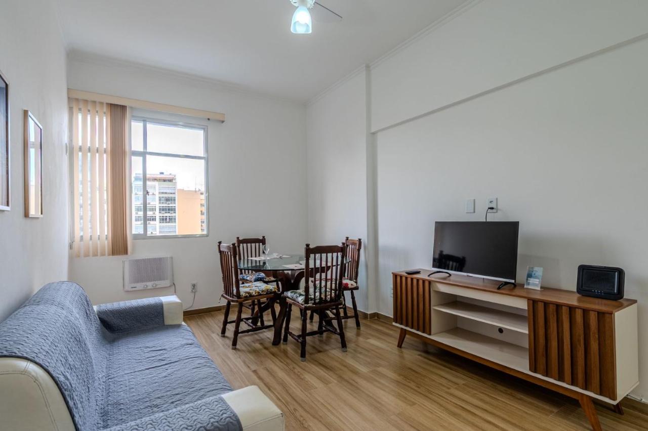 9 minutes from Copacabana Beach, next to subway - 3