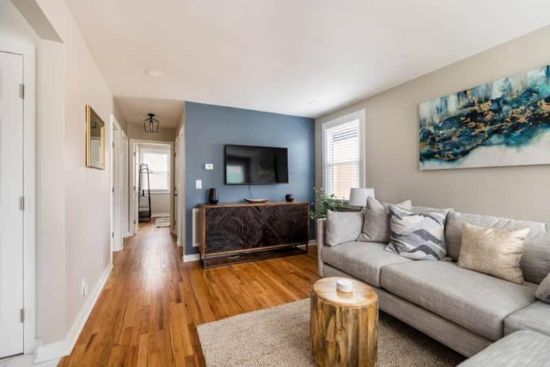 Let's Get Cozy In Nashville! - 3