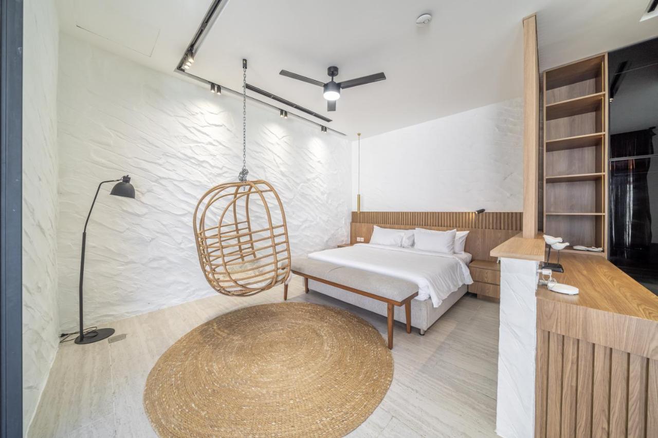 LegKo Villa - 4BR Villa Steps from Uluwatu Best Spots - 5