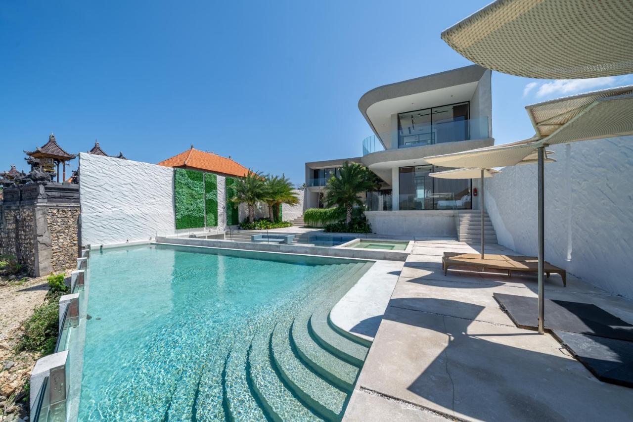 LegKo Villa - 4BR Villa Steps from Uluwatu Best Spots - 2