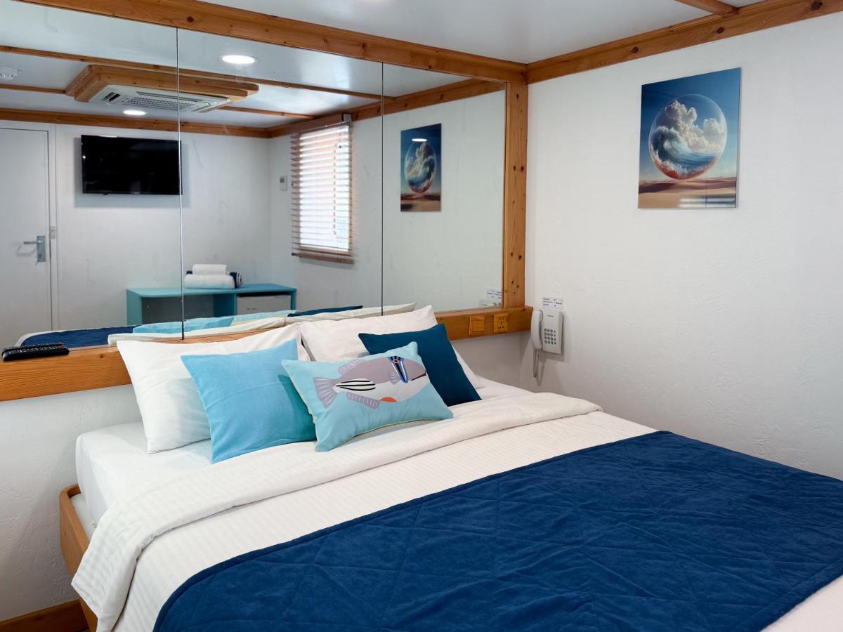 RITRELLA FLOATING HOTEL&YACHT - FREE beach access daily - Full board meal plan - 2