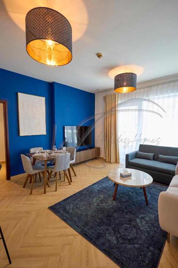 Full Burj Khalifa and Fountain Views 2BHK Apartment by WS Holiday Homes - 4