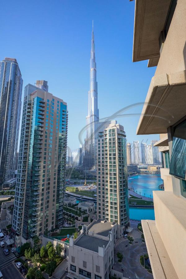 Full Burj Khalifa and Fountain Views 2BHK Apartment by WS Holiday Homes