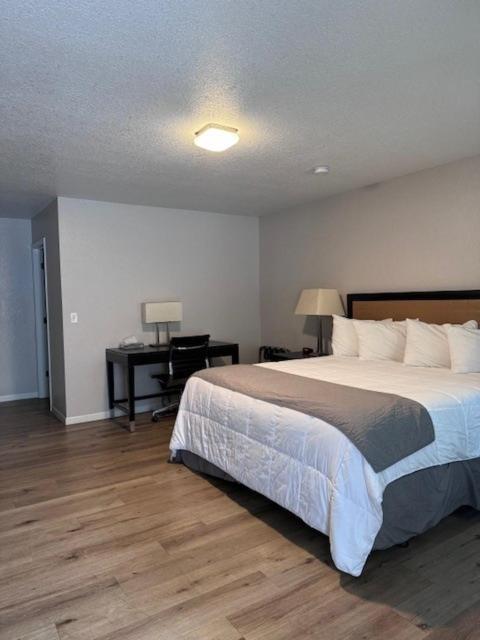 Wolverine Court Resort & Motel — photo 20