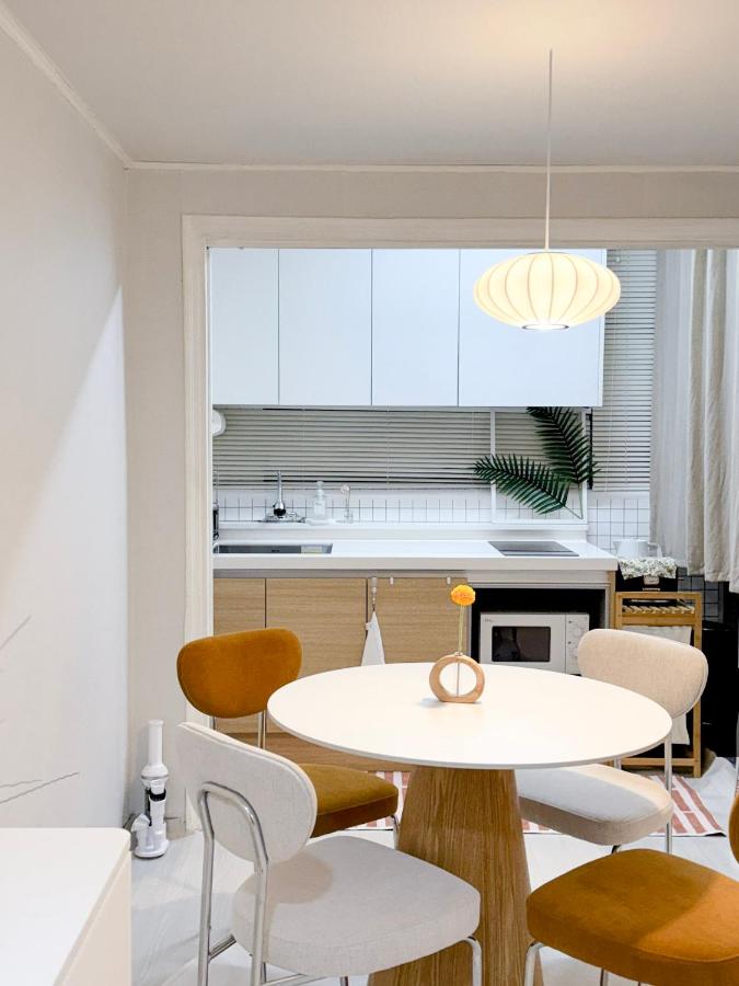 오픈 특가, 아띠하우스, 합정역 2분, 홍대, 한강, 망원, 신촌, Wi-Fi 무료, OTT시청