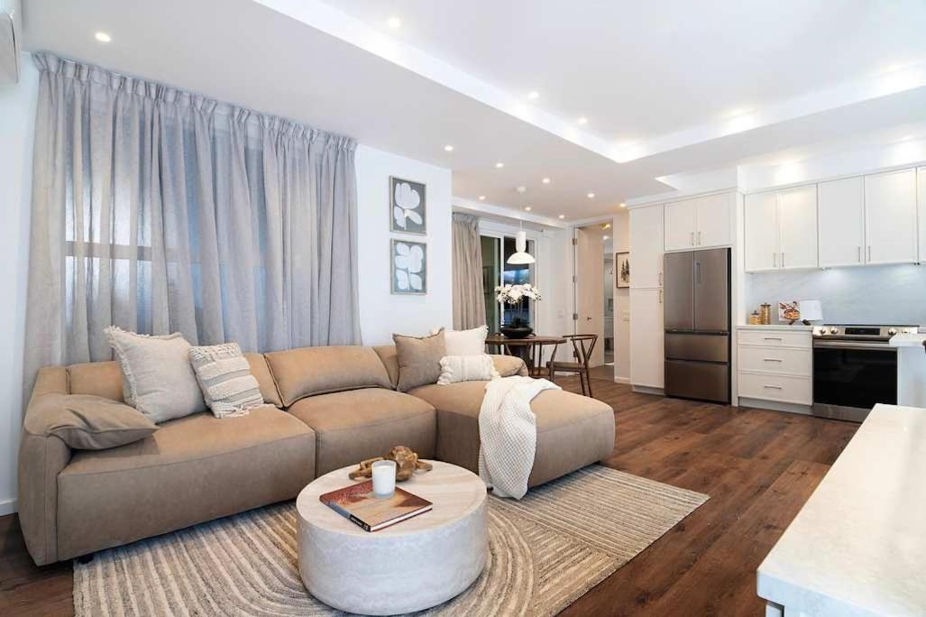 Modern 2BR Oasis with BBQ Sauna & Private Yard - 2