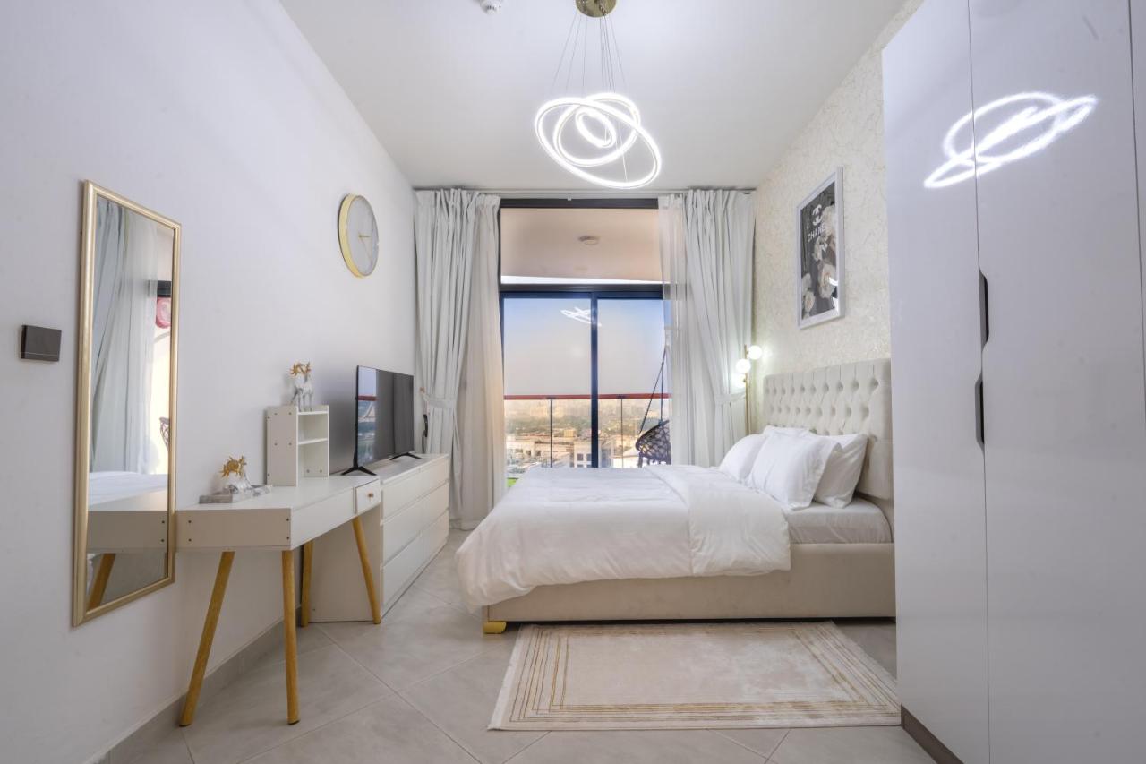 Luxury 1 Bedroom with Pool Dubai Frame Museum View - 2