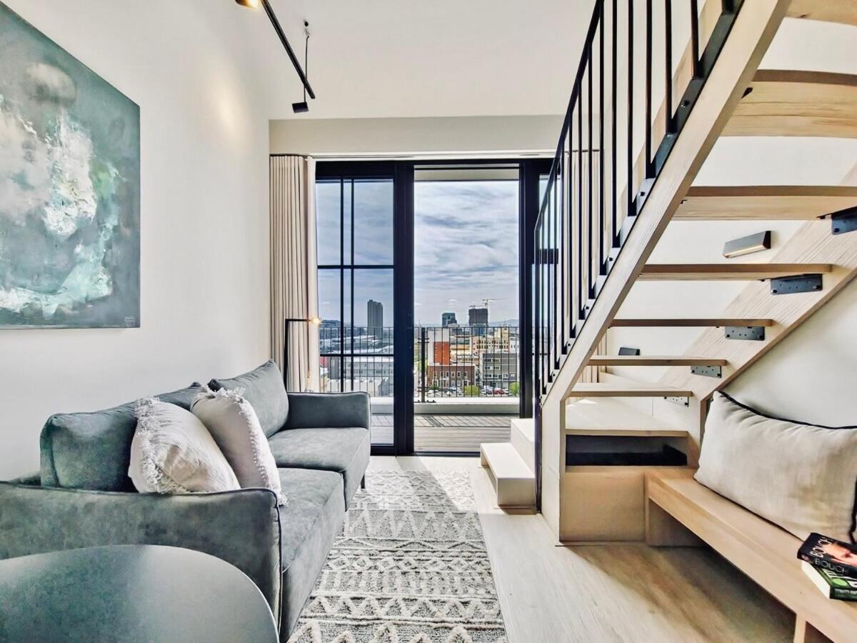 Bright natural light, secure, wifi,6th Floor views - 2