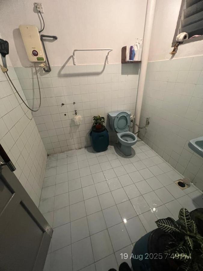 There's A Borneo Guesthouse - 2