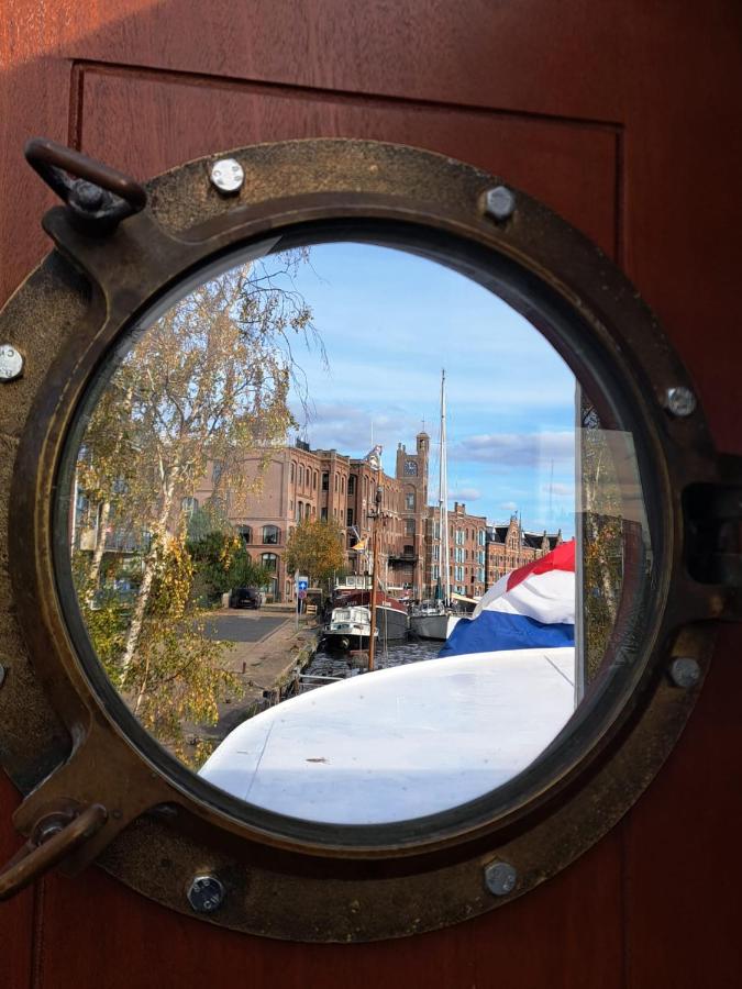 B&B Teddy "Prachtig authentiek woonschip uit 1912, 15 minuten van Amsterdam" - 3