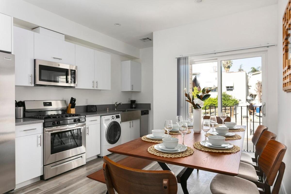 Enjoy Stylish 4BR Townhouse Sleeps 8 with Wi-Fi - 4