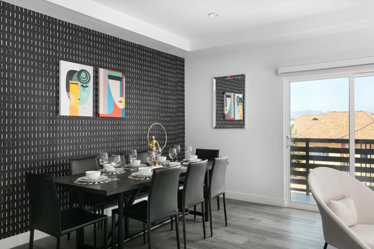 Spacious 5BR Townhouse with Free Parking Included - 4