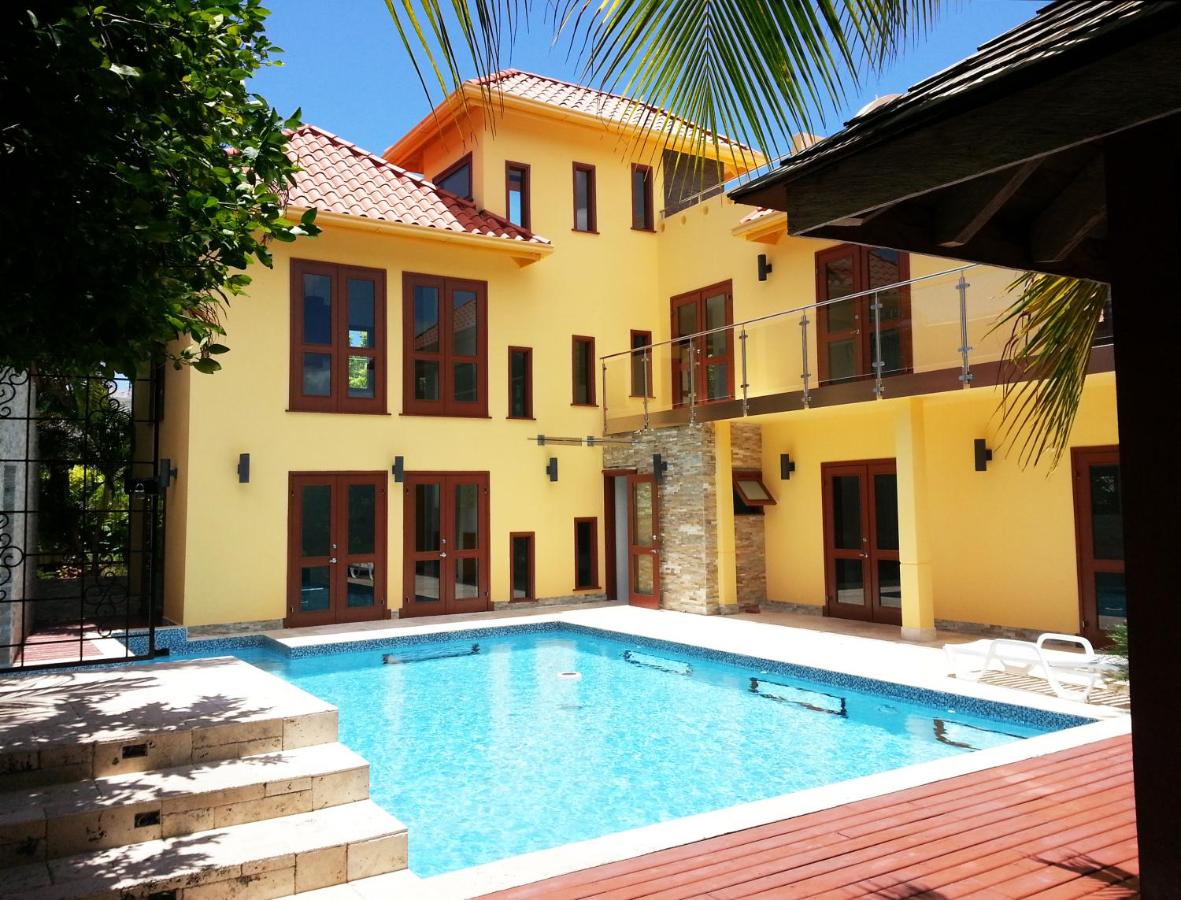 ONE LUXE JAMAICA VILLA with private pool, modern interior and secluded - 2