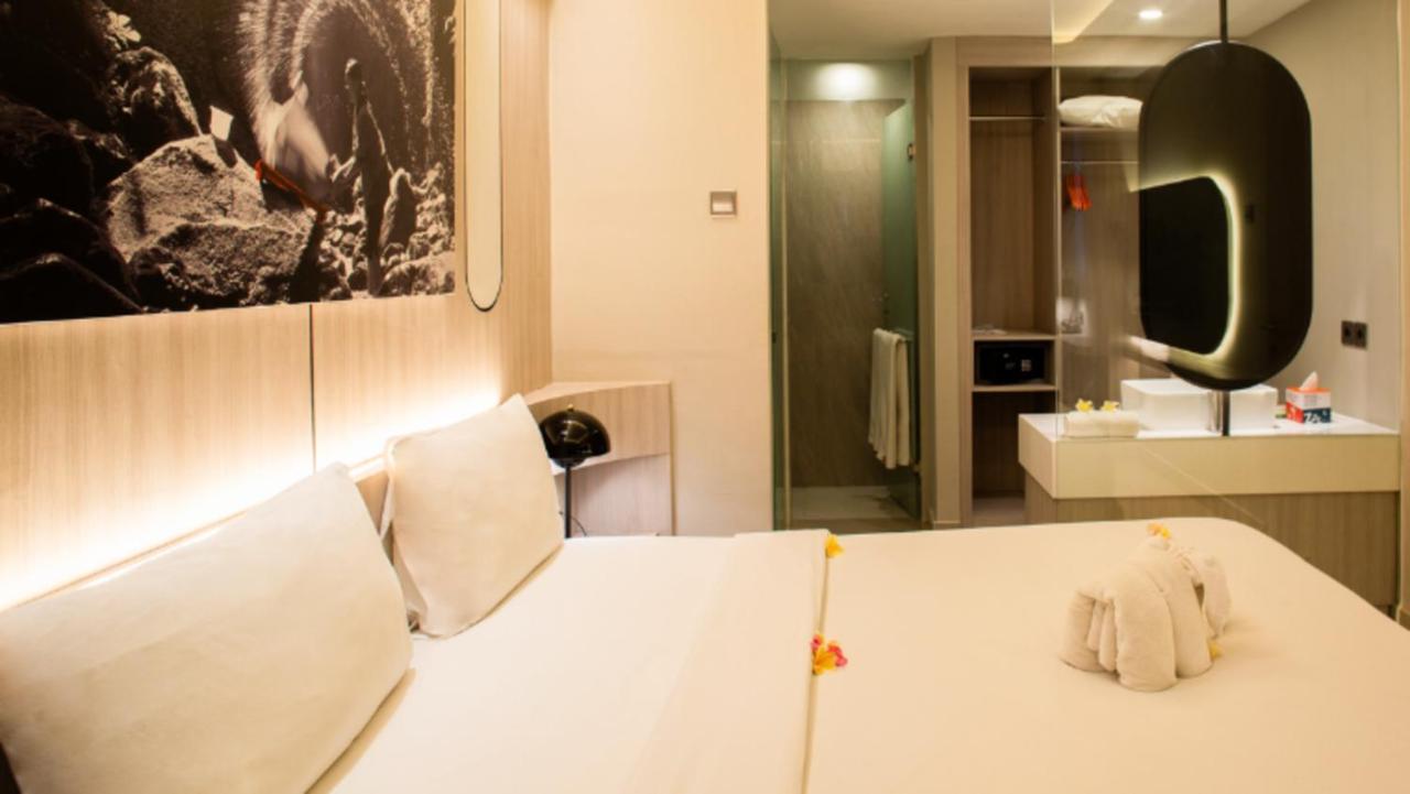 HARRIS Hotel & Residences Riverview Kuta, Bali - 3