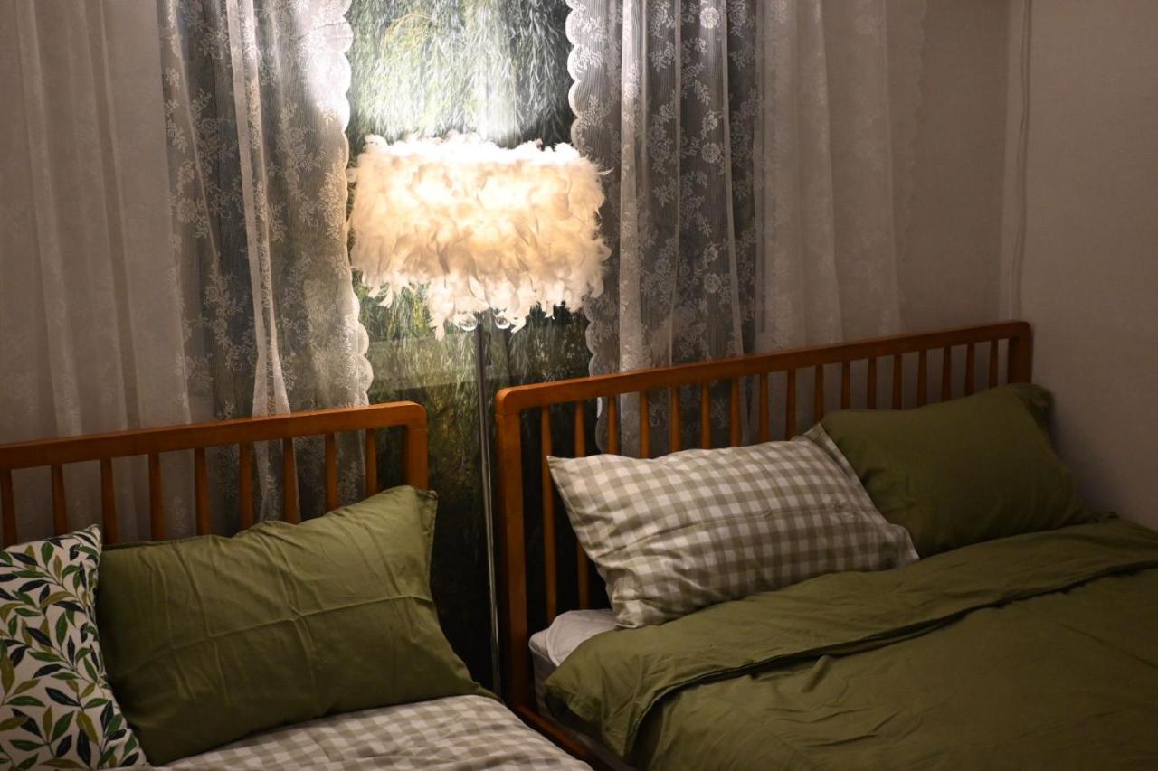 Airport Bus Direct, 5min to Hongdae,Hapjeong,K-POP,Gangnam,Entire Home - 3