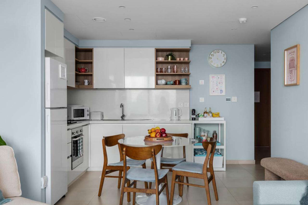 Front Row Burj Khalifa Views - Dubai Mall Access - Premium 2BDR - 4