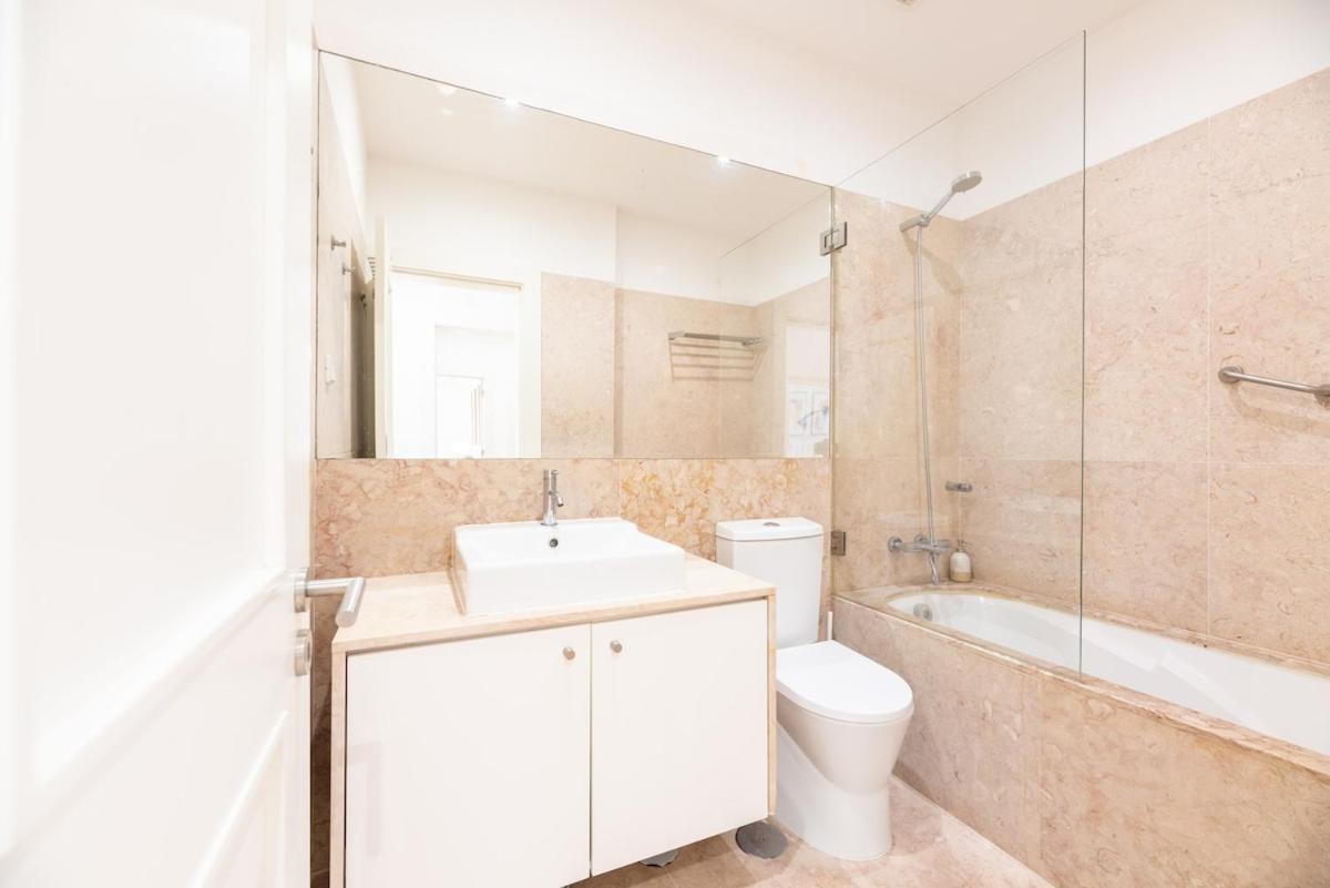 Liberdade Great Apt with AC Garage - 4