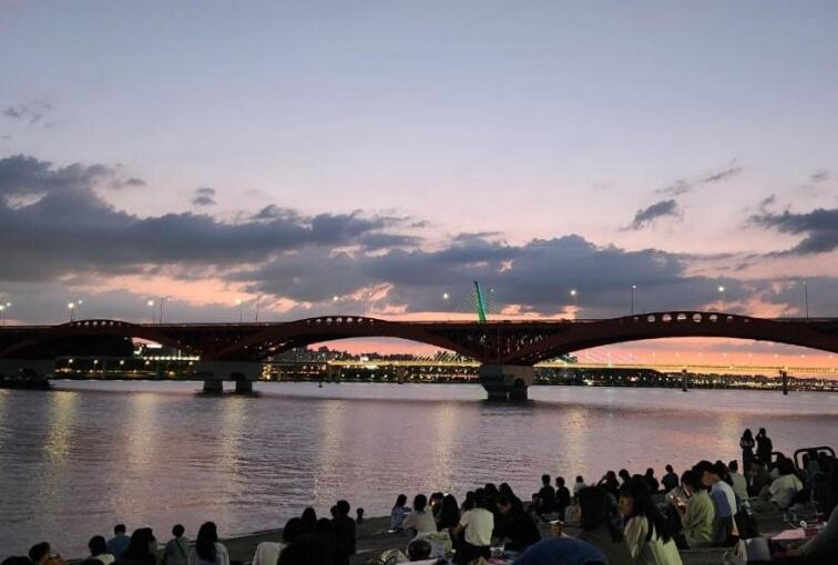 Hongdae YUN HEALING STAY - 2