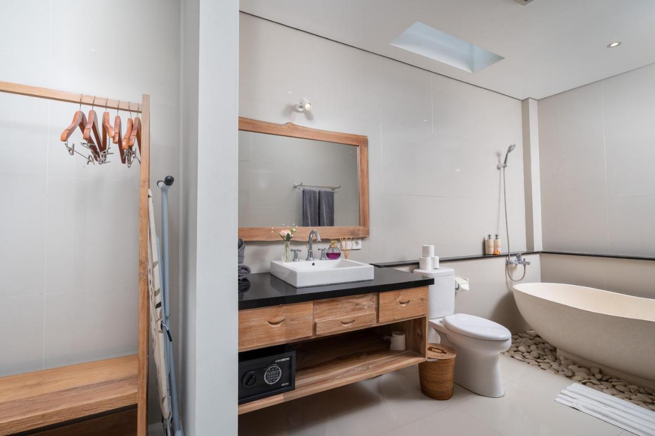 Honeymoon Villa Aisha in The Heart of Legian - 3