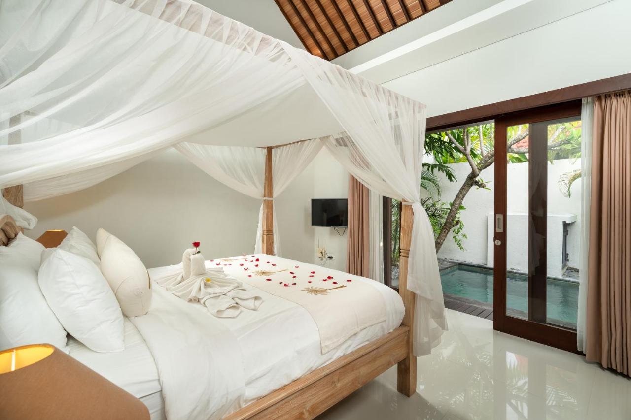 Honeymoon Villa Aisha in The Heart of Legian - 2