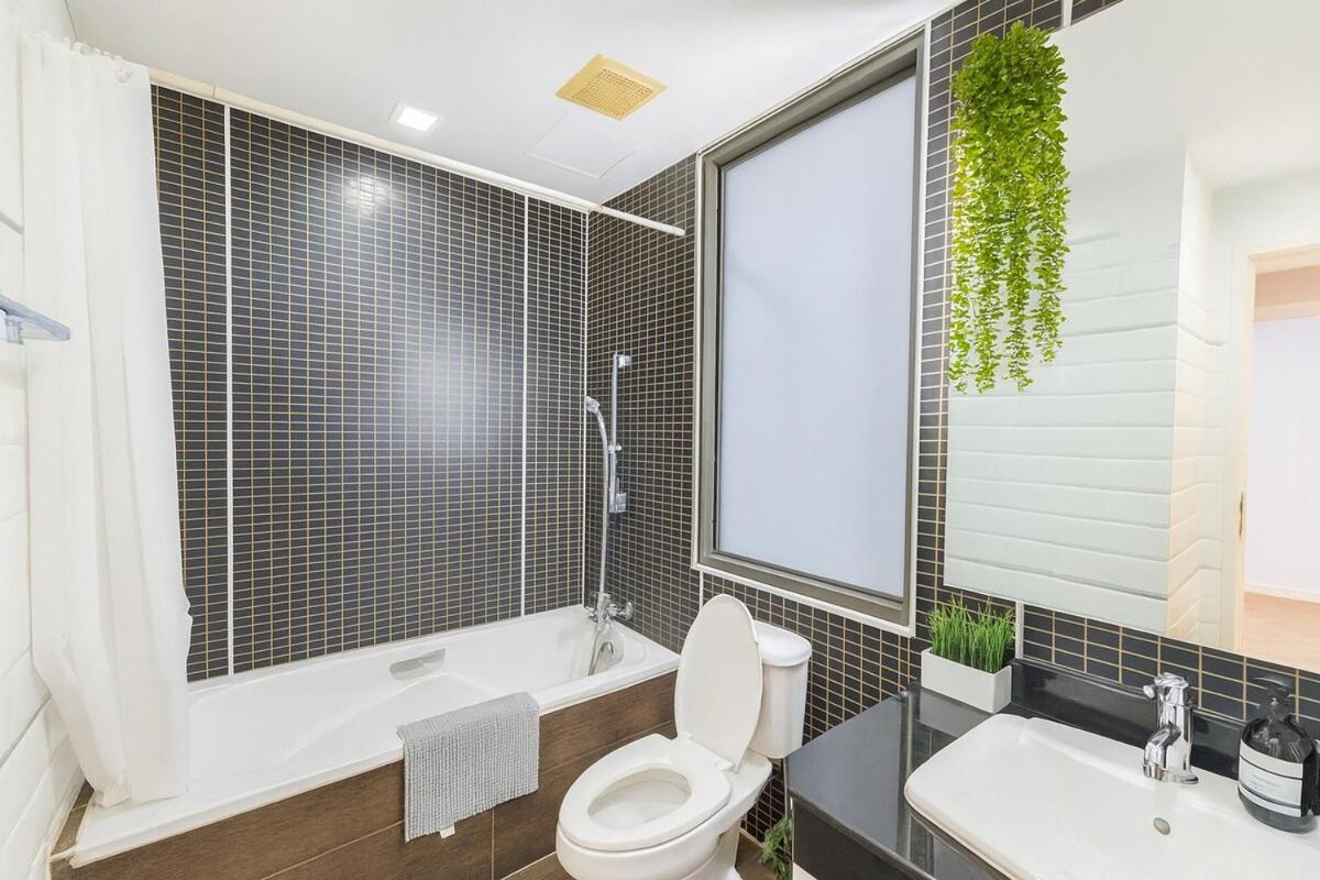 Cozy Urban Retreat in Sukhumvit Steps to BTS Nana - 2