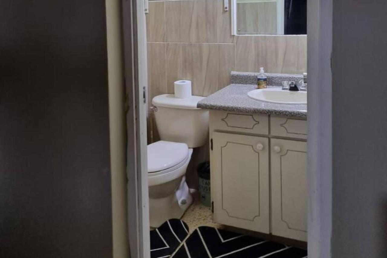 3-Bed House Sleeps 6 with Mountain Views - 2