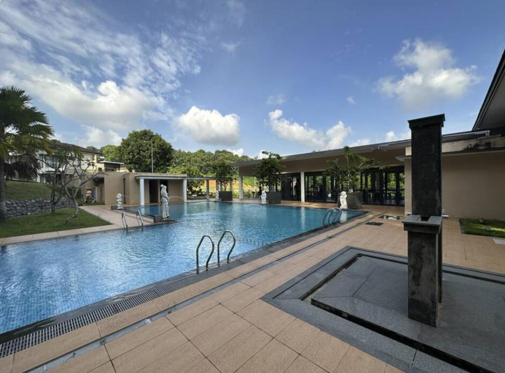 Dream Living - Free GYM & Swimming Pool - 4