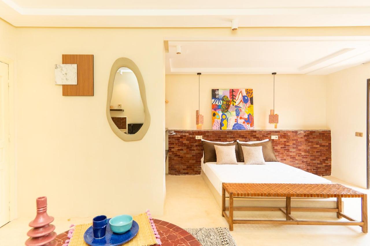 Excellent apartment plus hot tub - 3