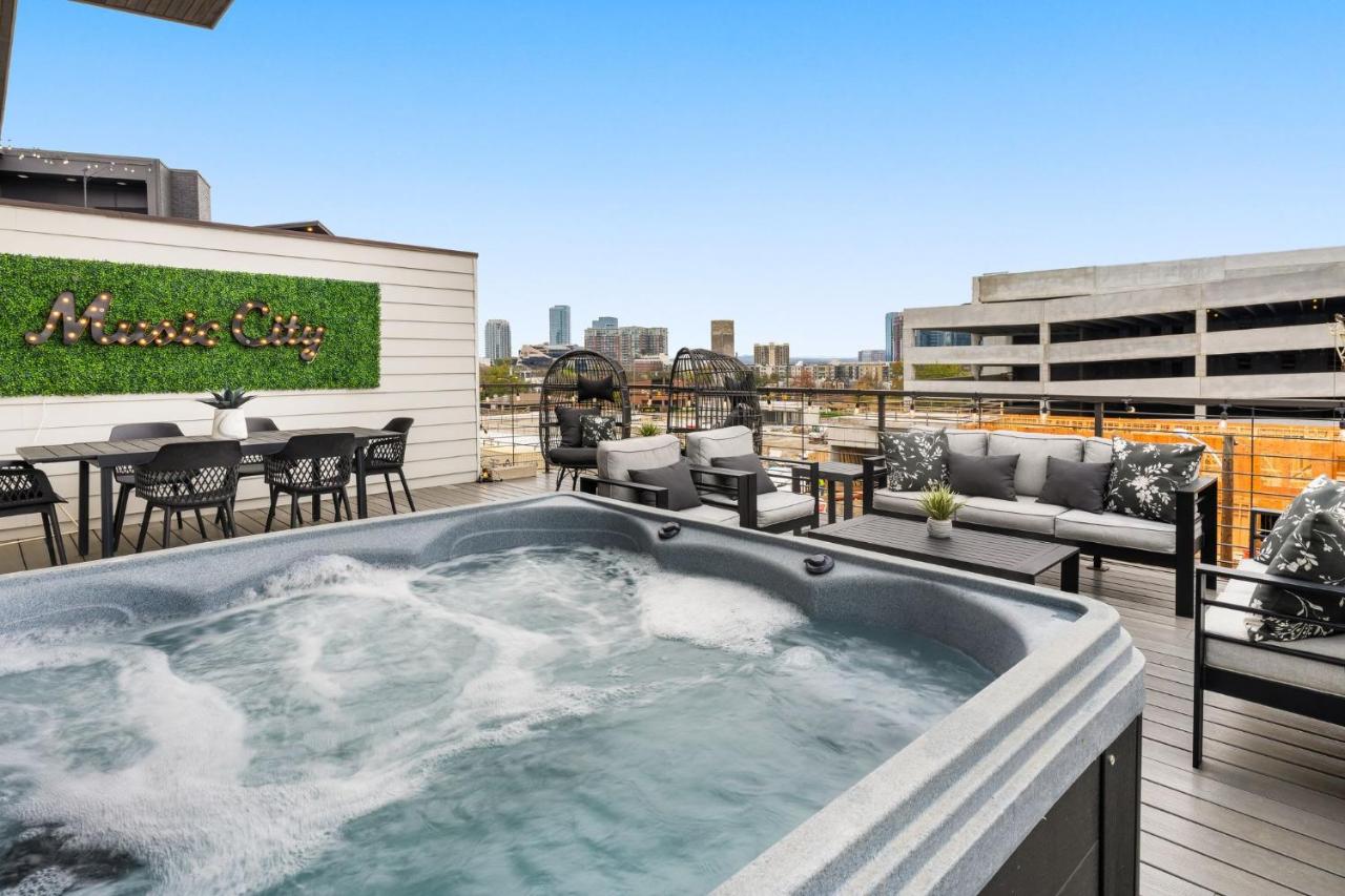 Luxe Getaway with Hot Tub - 2
