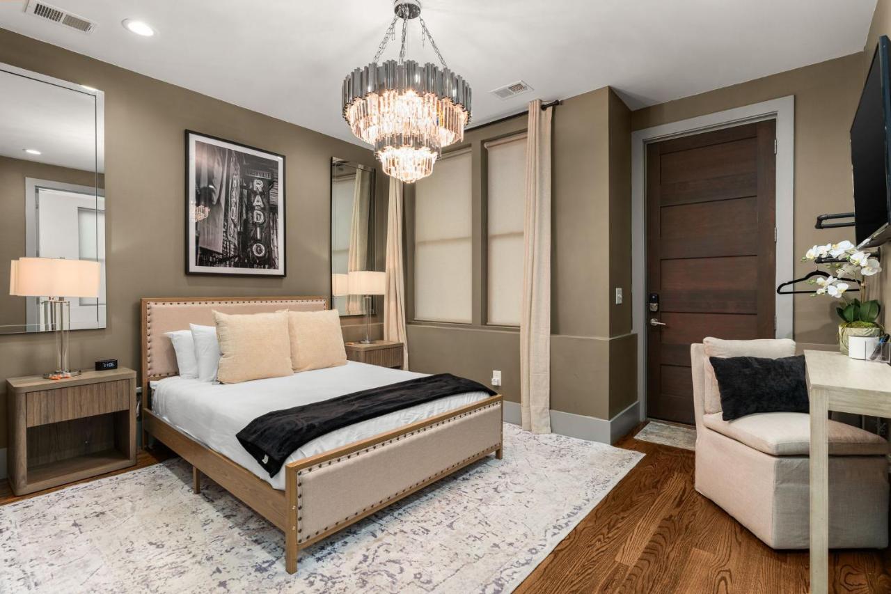 Luxe Getaway with Hot Tub - 3