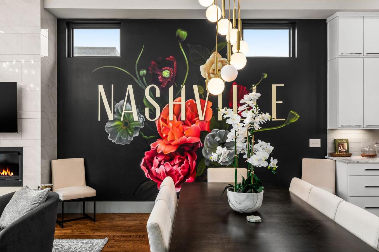 Luxe Getaway with Hot Tub - 5