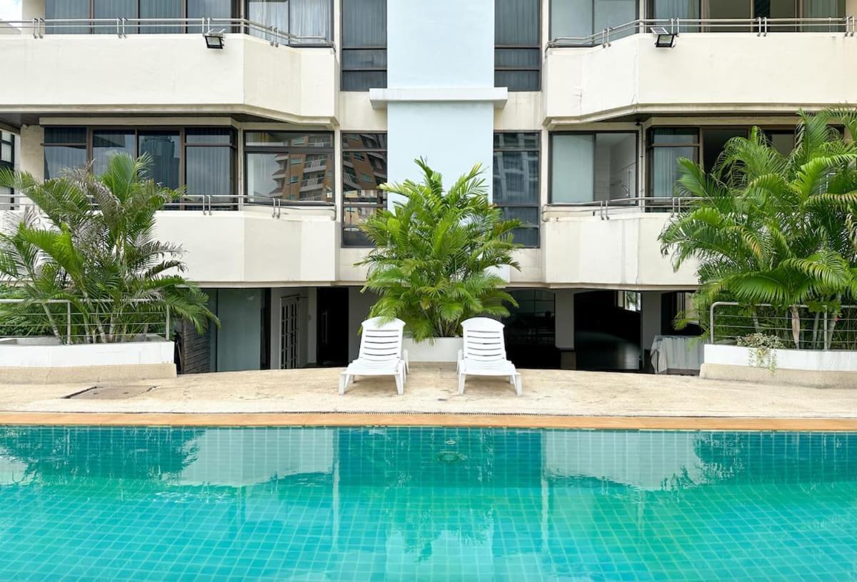 The Wooden Nest Warm Stay at Sukhumvit 8 - 4