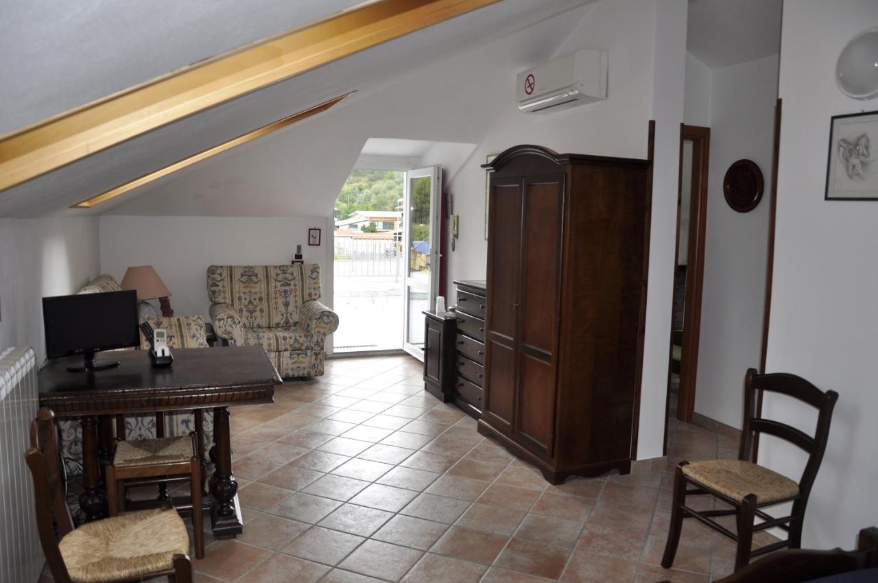 Bed & Breakfast 4U PARCHEGGIO INTERNO - 5