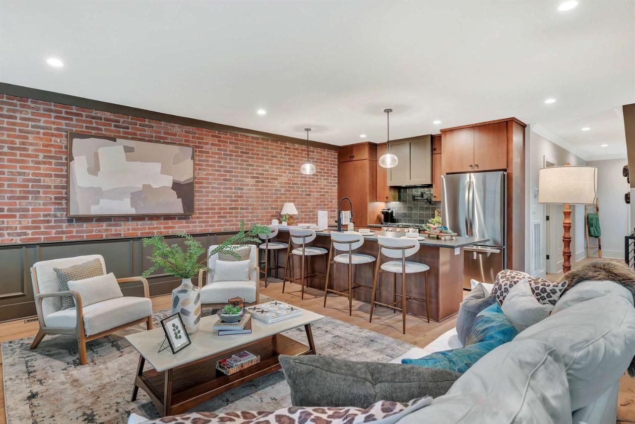 New Bright Modern Townhome with Rooftop & Garage - 3