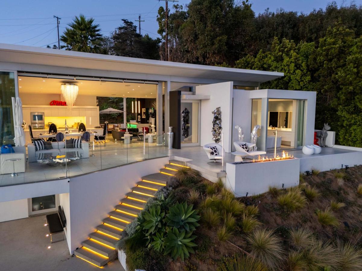 New Listing OceanFront Villa by Colby & Conrad - 2