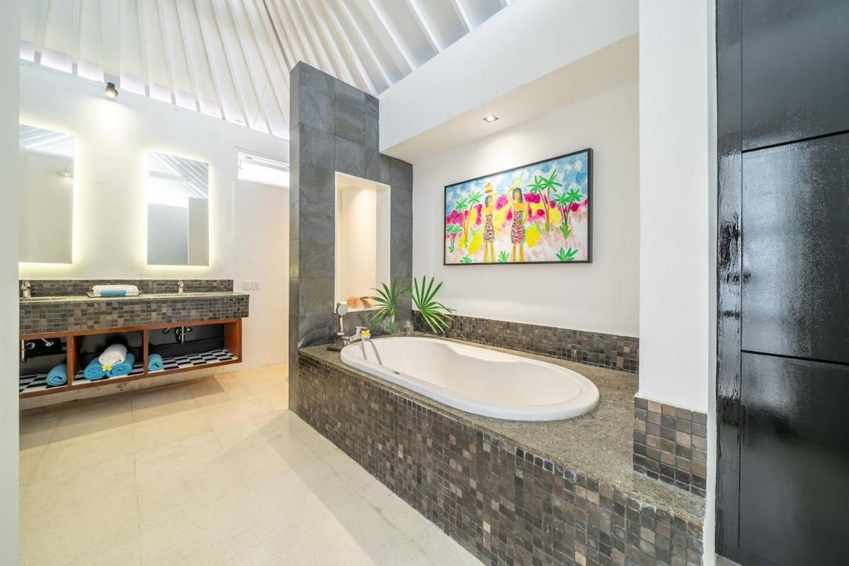 Ocean Two 1BR Villa Honeymoon Seminyak - 3