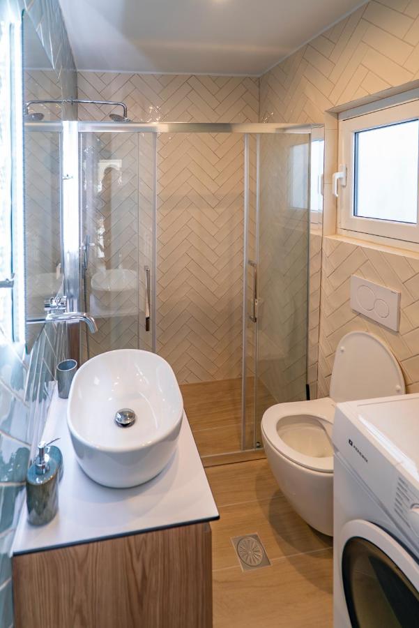 Starlight Penthouse Athens Your Exclusive Rooftop Escape - 3