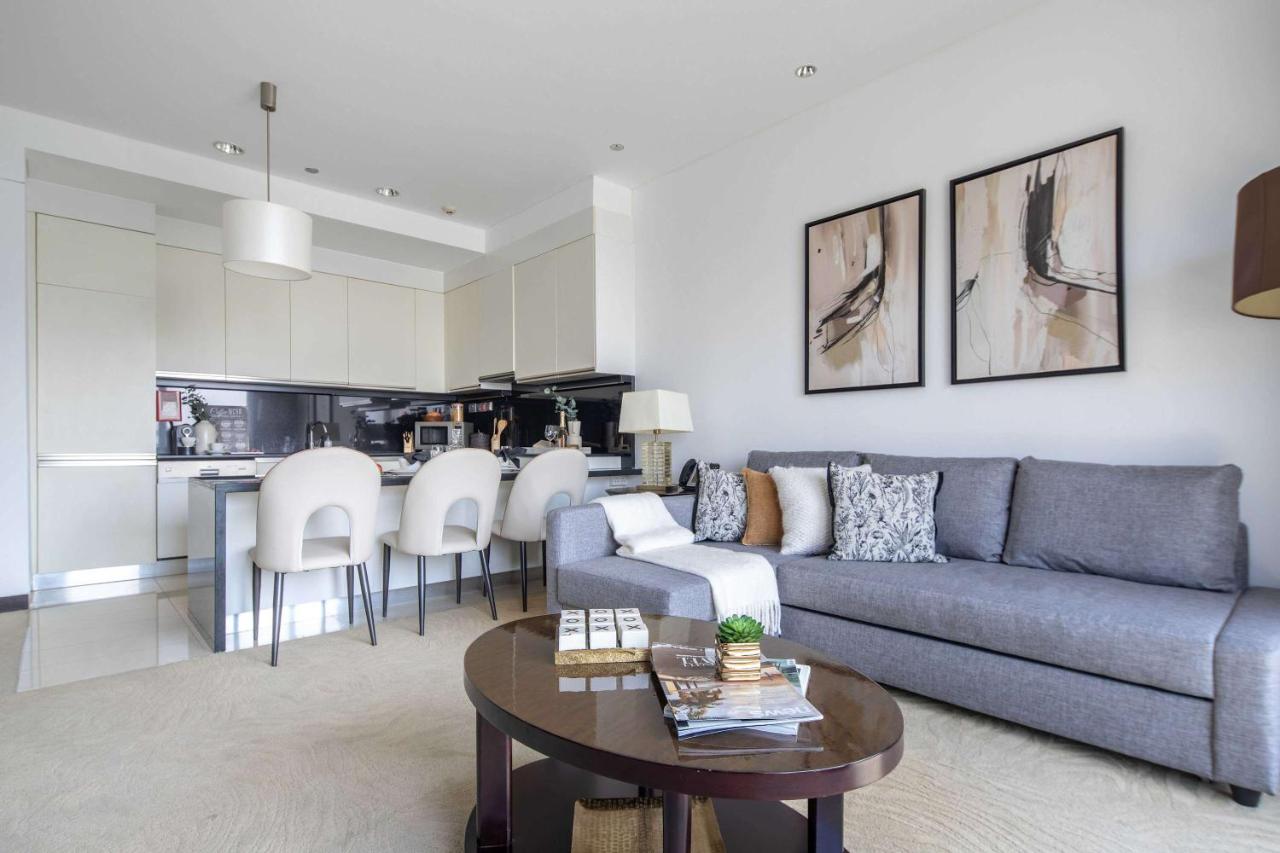 Frank Porter - Marina Mall Hotel - 4