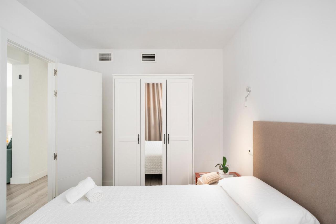 AA Guest - Sunshine Front Sea Views Eco Apartment - 4