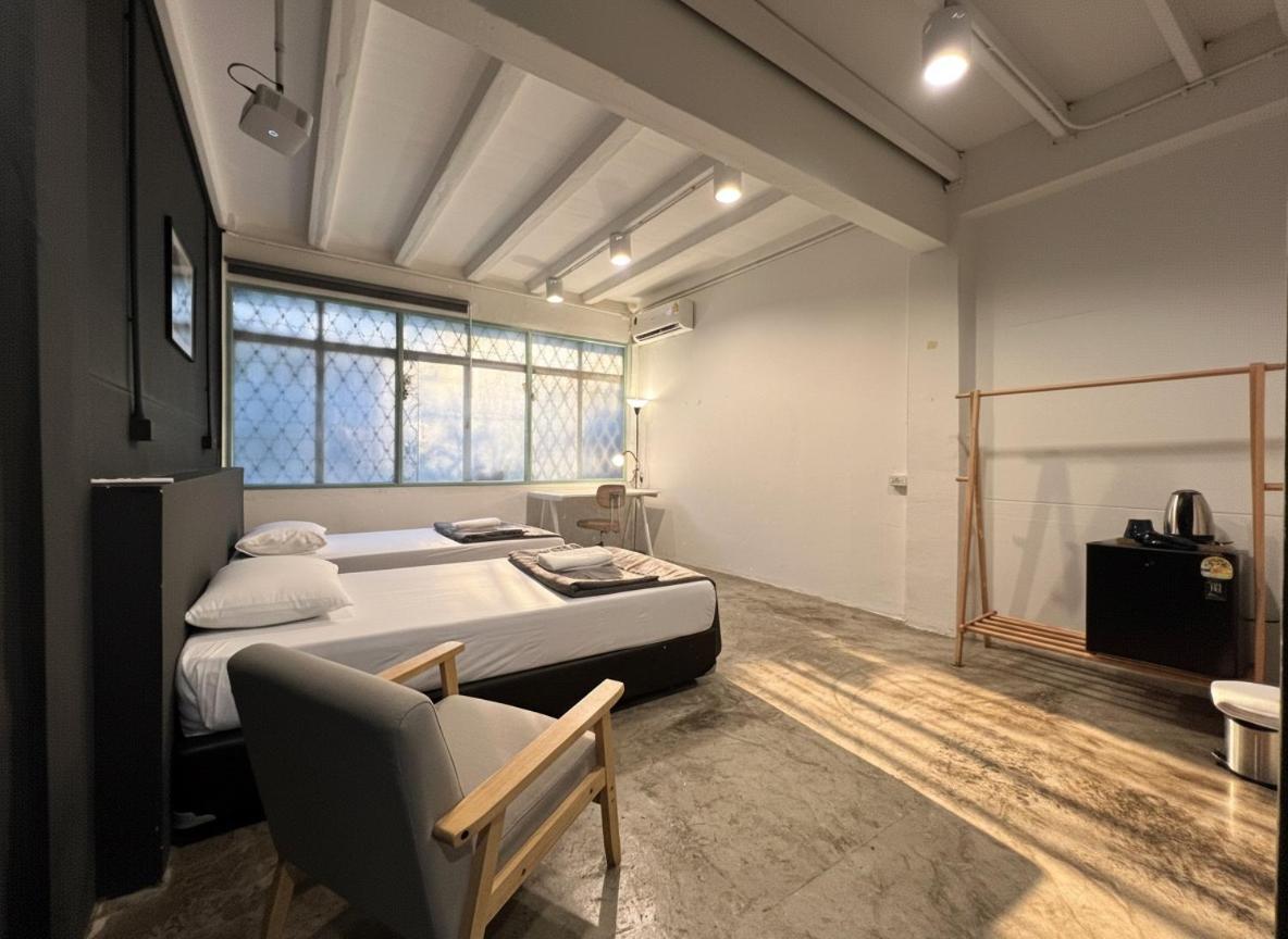 Chatel Samyan - Self check-in - 2