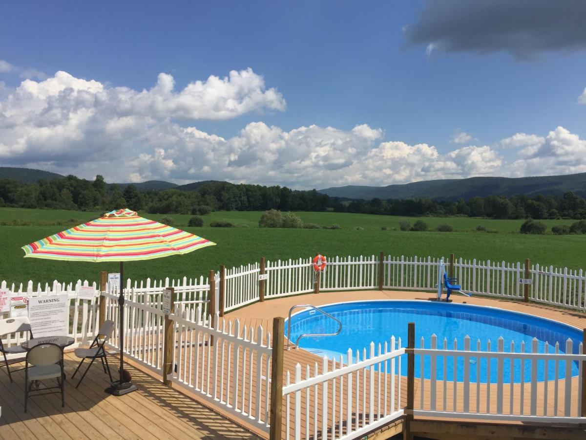 Apple Inn and Suites Cooperstown Area — photo 14