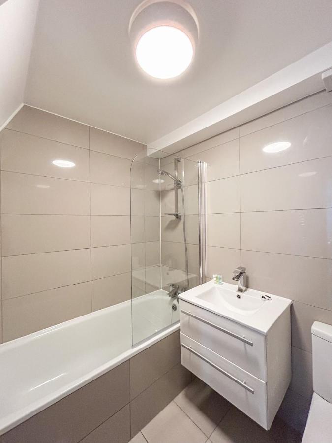 Stylish Camden Apartment C7 - 3