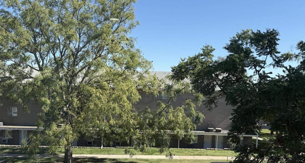Town House Extended Stay Motel — photo 14