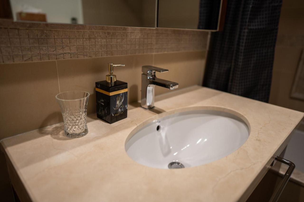 Full Burj Khalifa Views at Burj Vista - 3