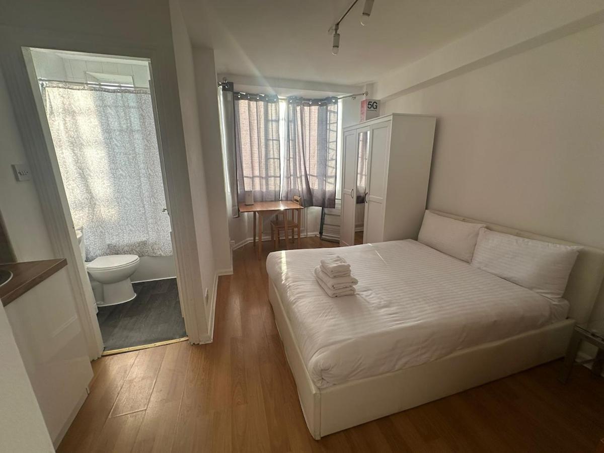 Chelsea cloister service apartment - 2