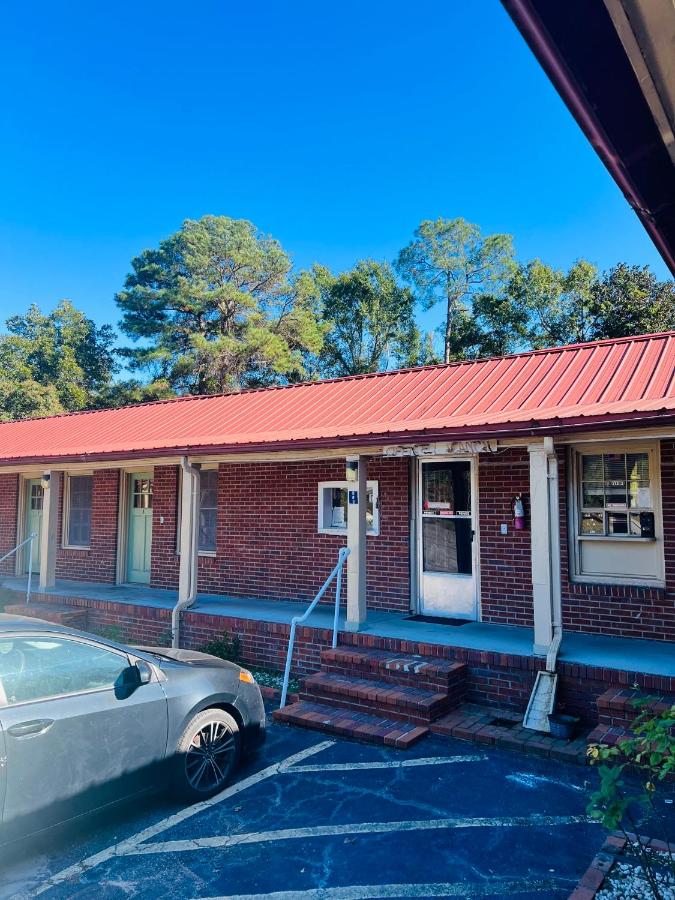 Budget Motel — photo 5