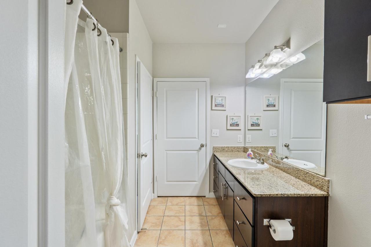 Luxury Living at City Centre Houston — photo 3